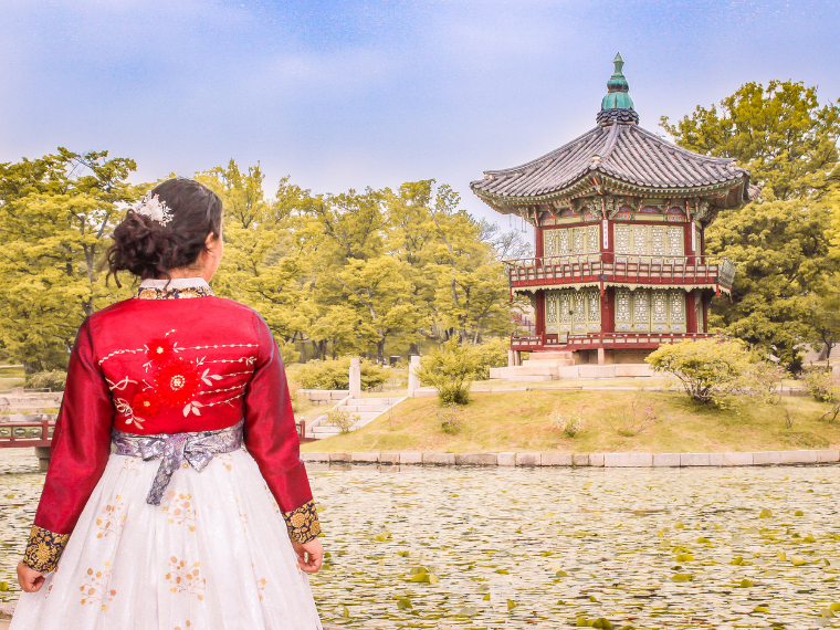 Why I Prefer Living in Korea over Japan - Gina Bear's Blog