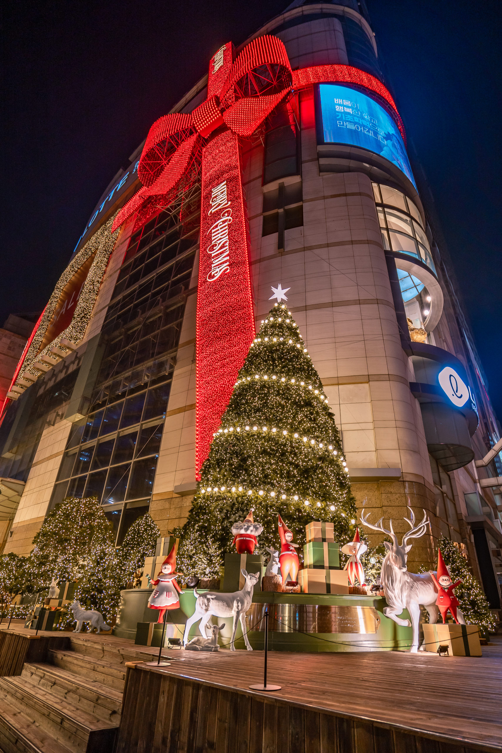 lotte-department-store-christmas-myeongdong-gina-bear-s-blog