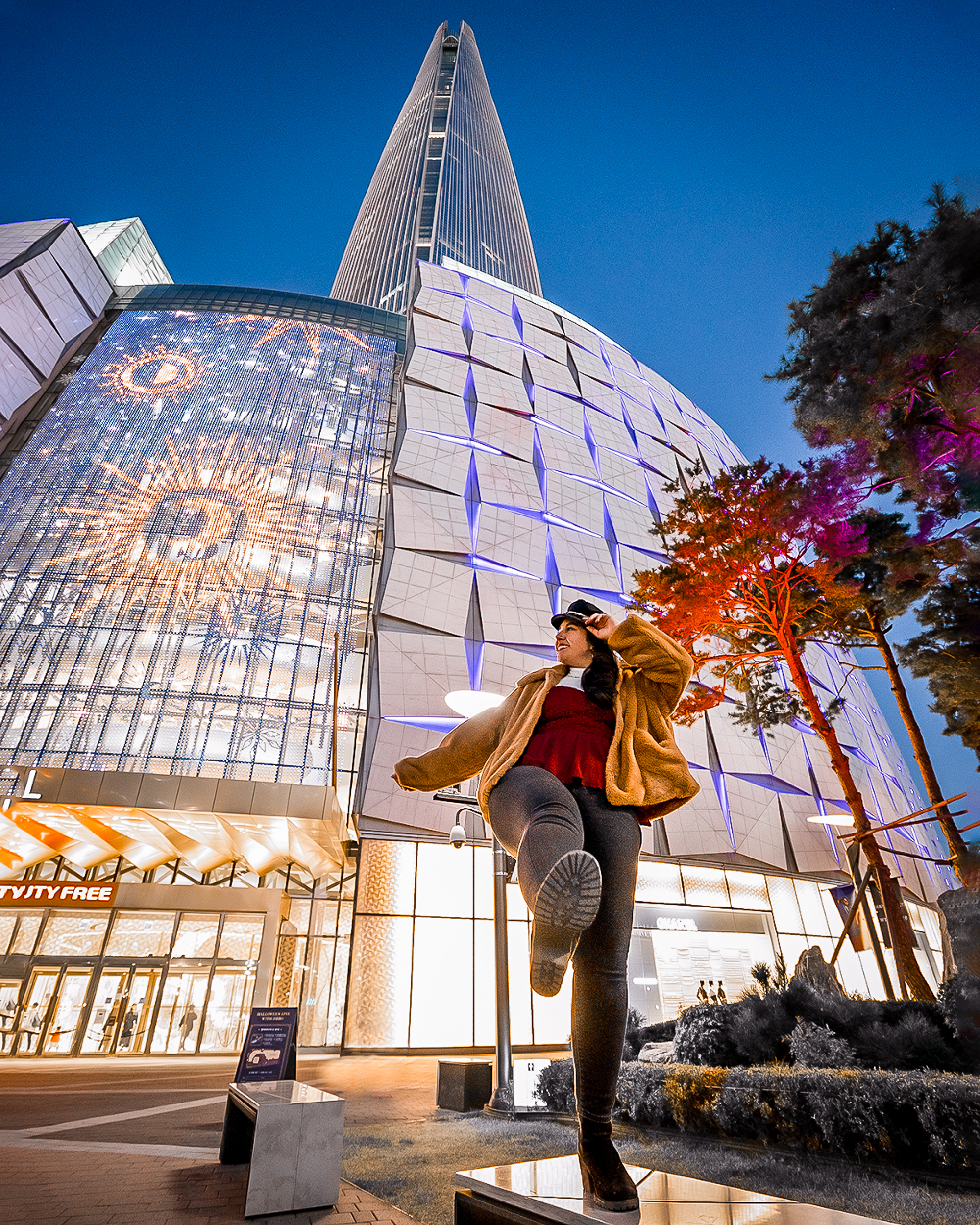 lotte tower night