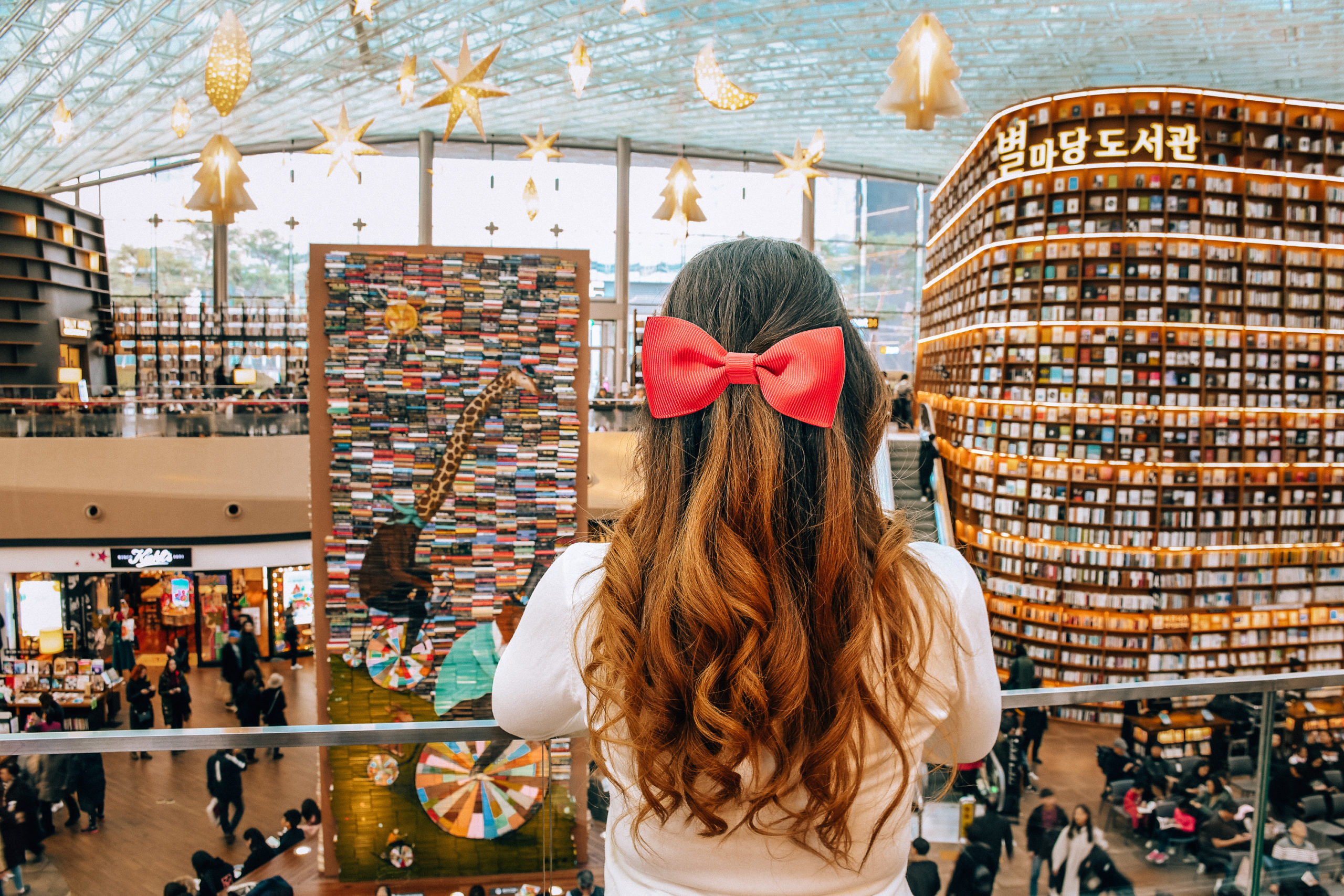 starfield library christmas